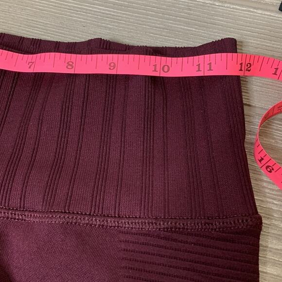 Athleta Halasana Seamless 7/8 leggings Macramé sz S - Picture 5 of 6